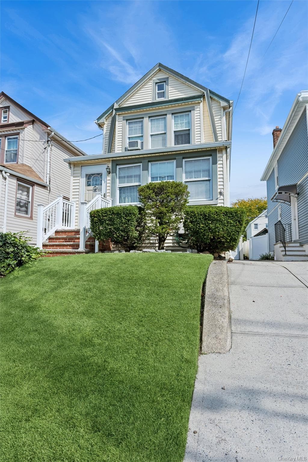 93-27 207th Street thumbnail 2
