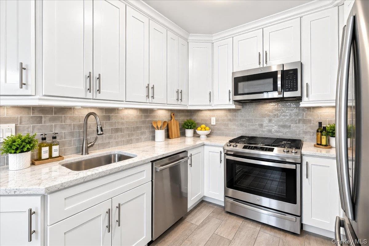 5635 Netherland Avenue Unit: 2C thumbnail 2