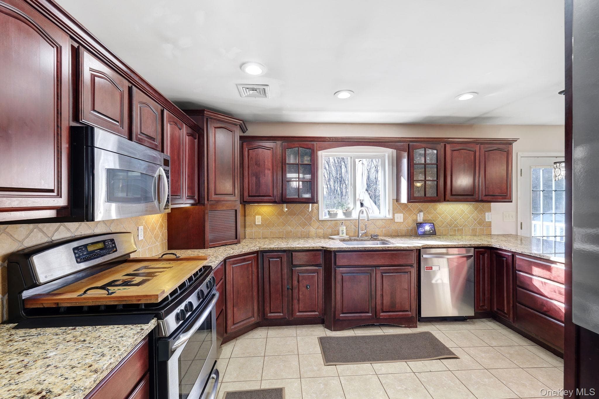 65 Maureen Drive thumbnail 16