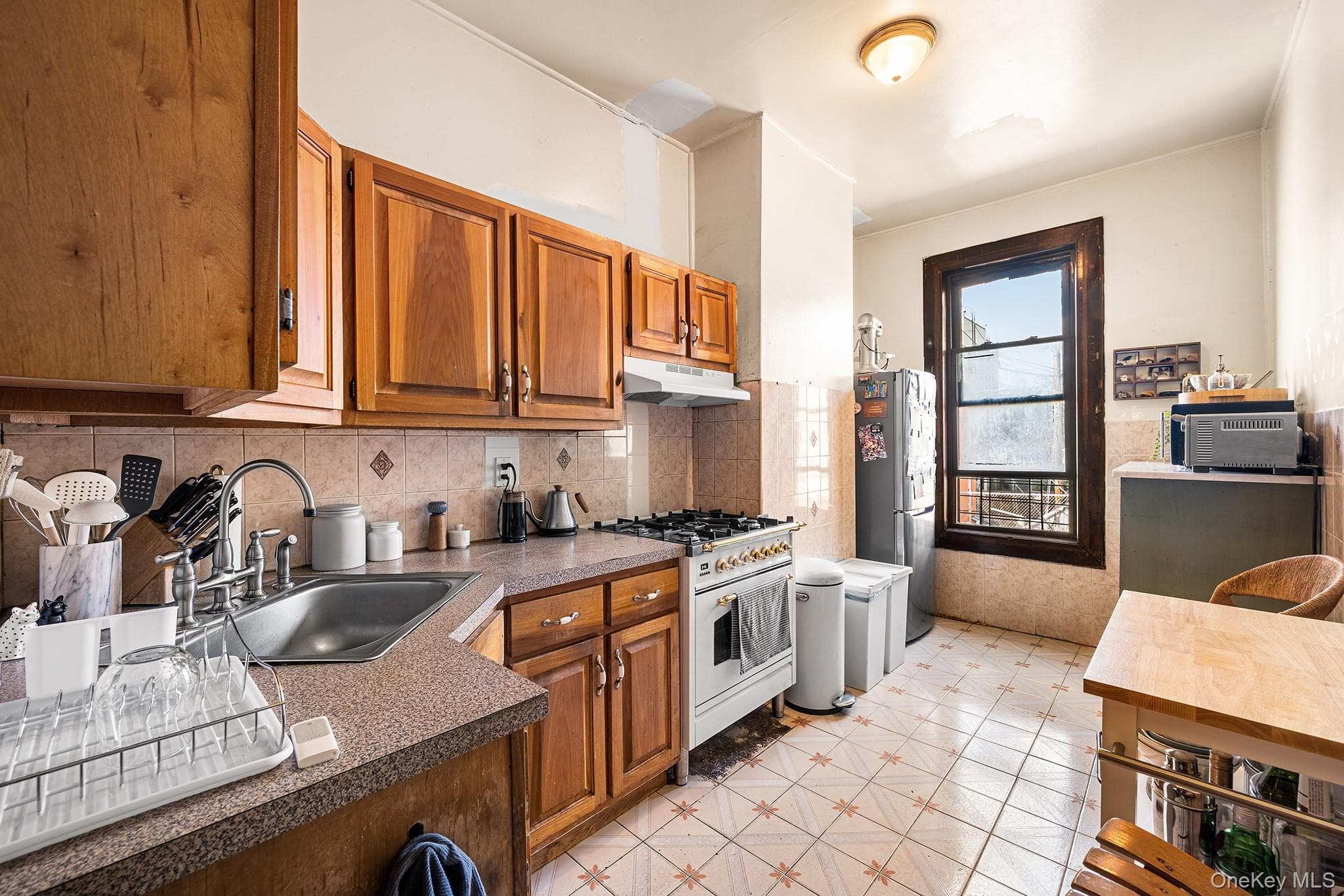 601 Knickerbocker Avenue thumbnail 12