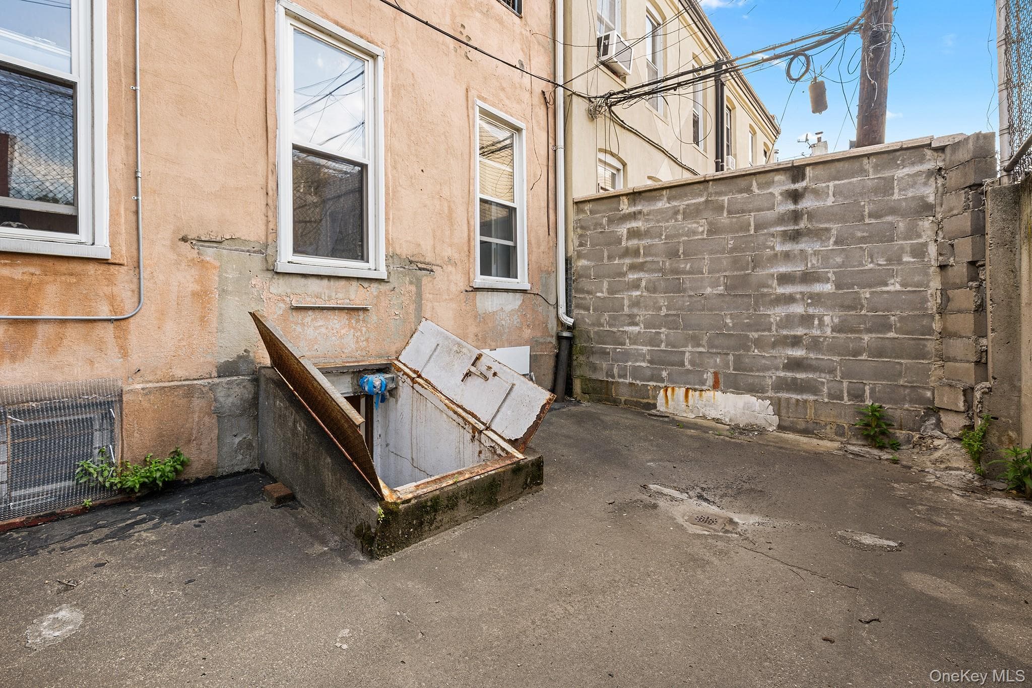 601 Knickerbocker Avenue thumbnail 21