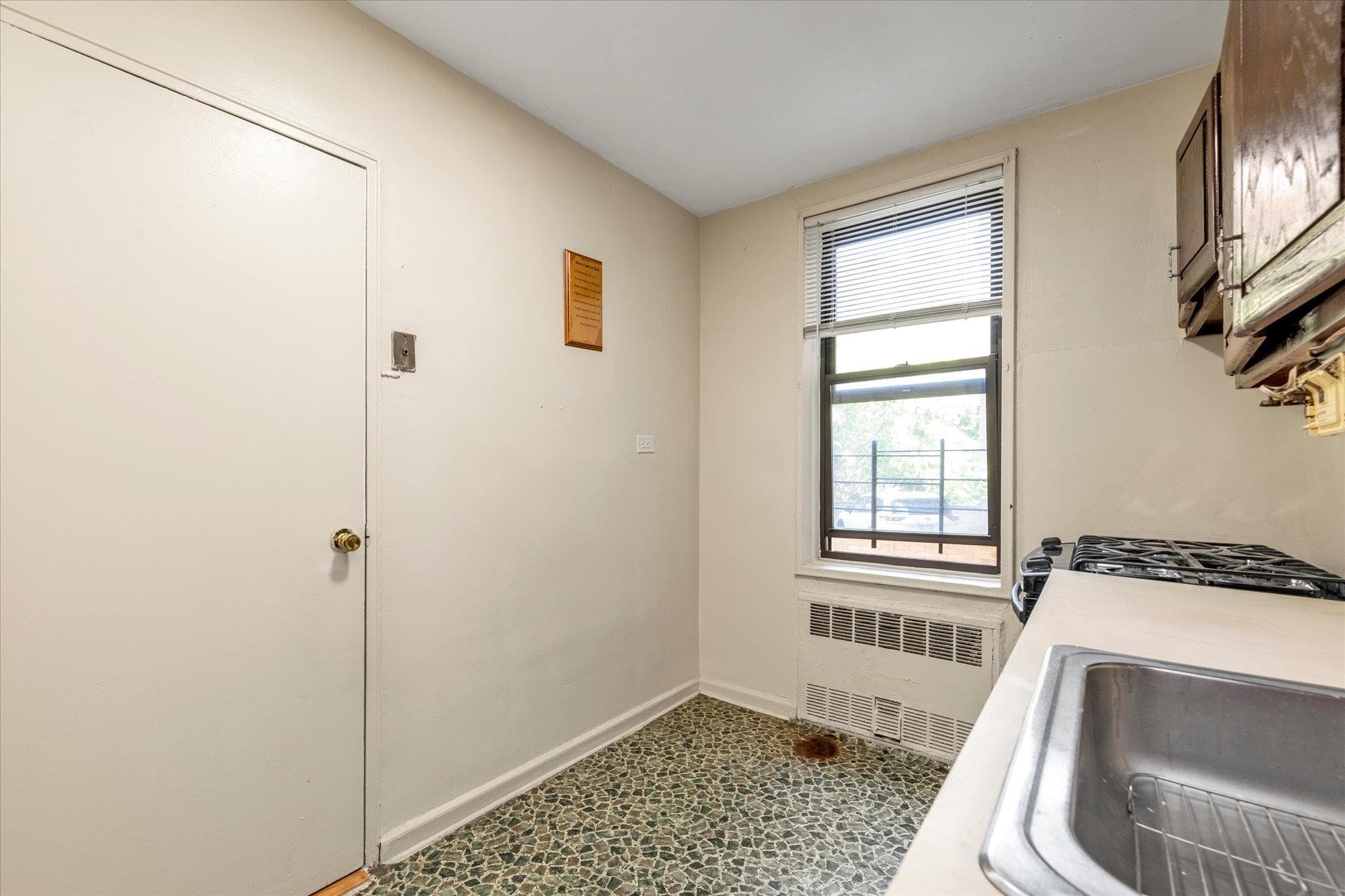 141-05 Pershing Crescent Unit: 117 thumbnail 8