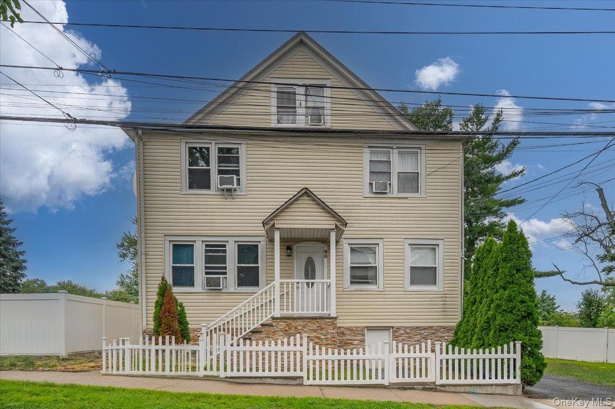 95 Grant Street photo 1
