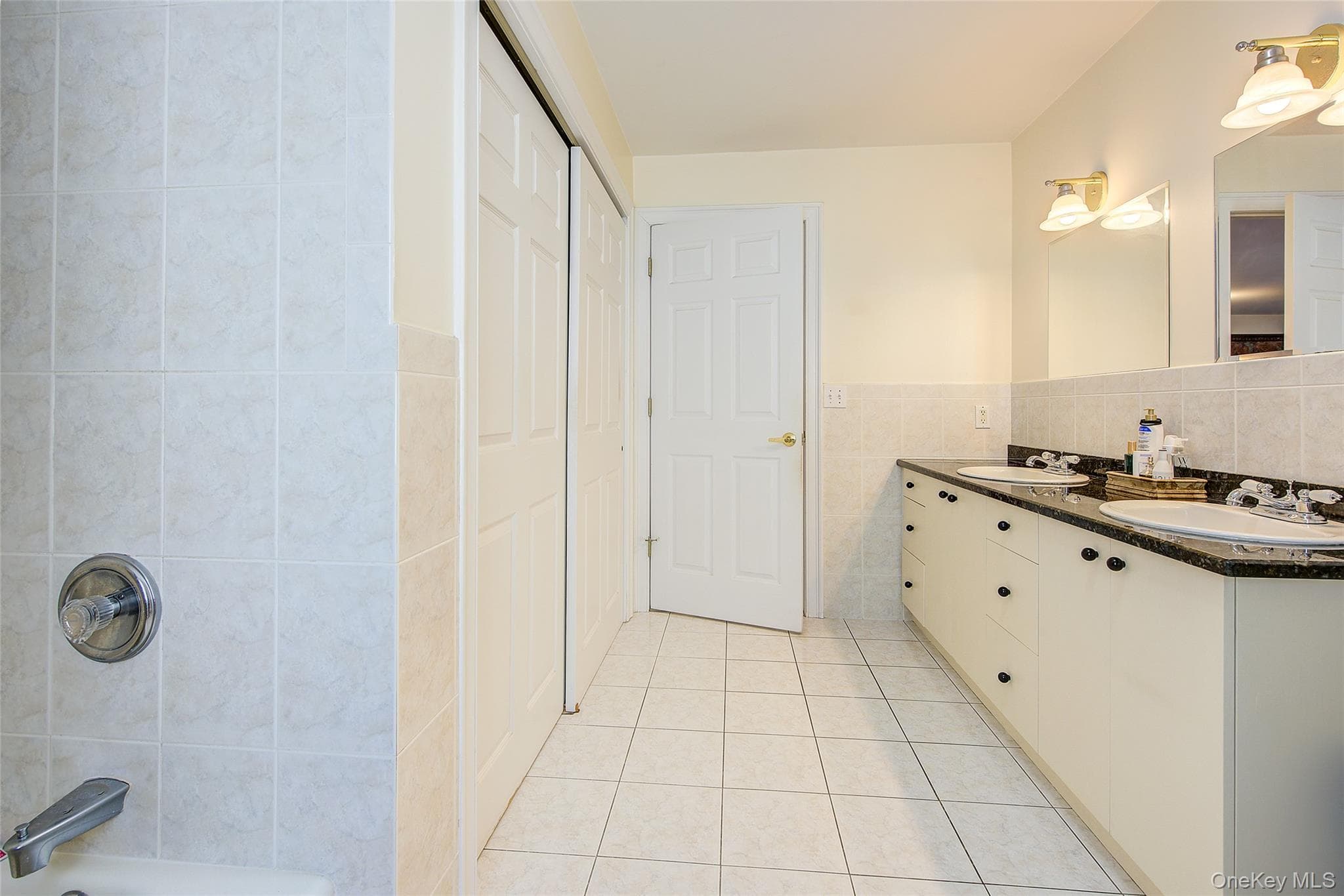 64 Cottage Place thumbnail 20