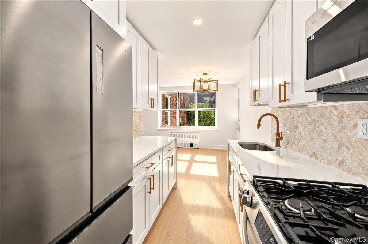 1300 Midland Avenue Unit: C26 thumbnail 17