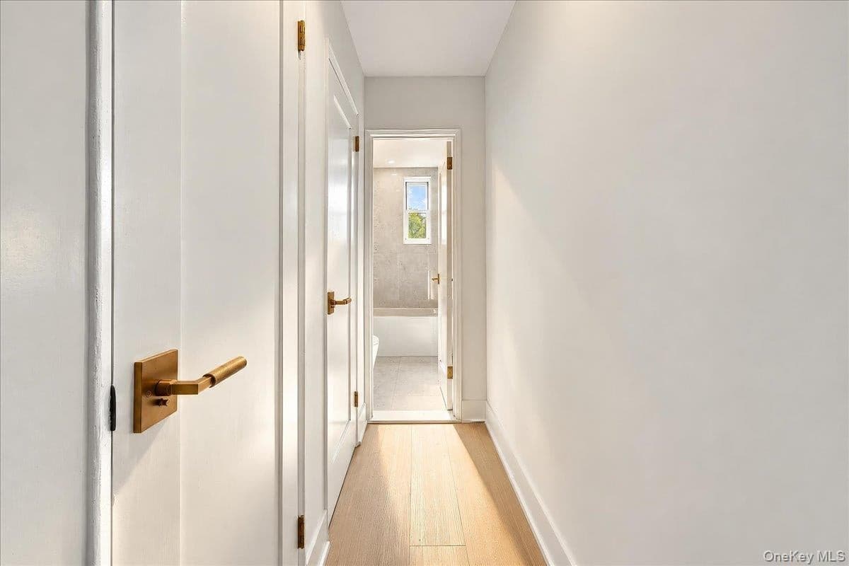 1300 Midland Avenue Unit: C26 thumbnail 6