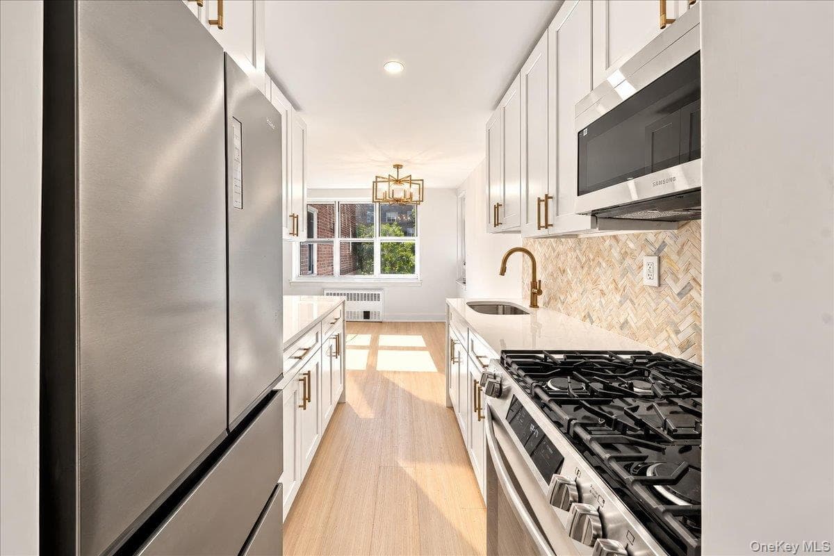 1300 Midland Avenue Unit: C26 thumbnail 9