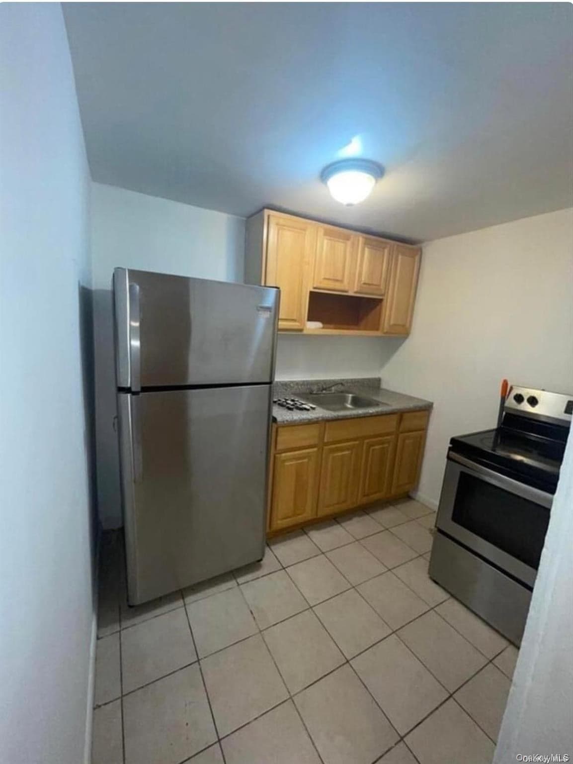 686 E 223rd Street Unit: B thumbnail 3
