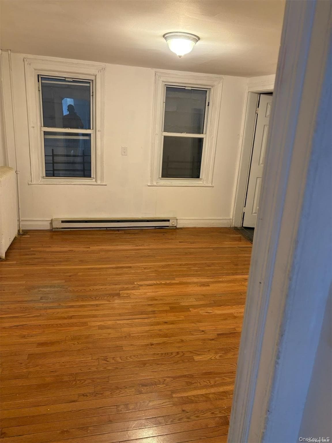 686 E 223rd Street Unit: B thumbnail 4