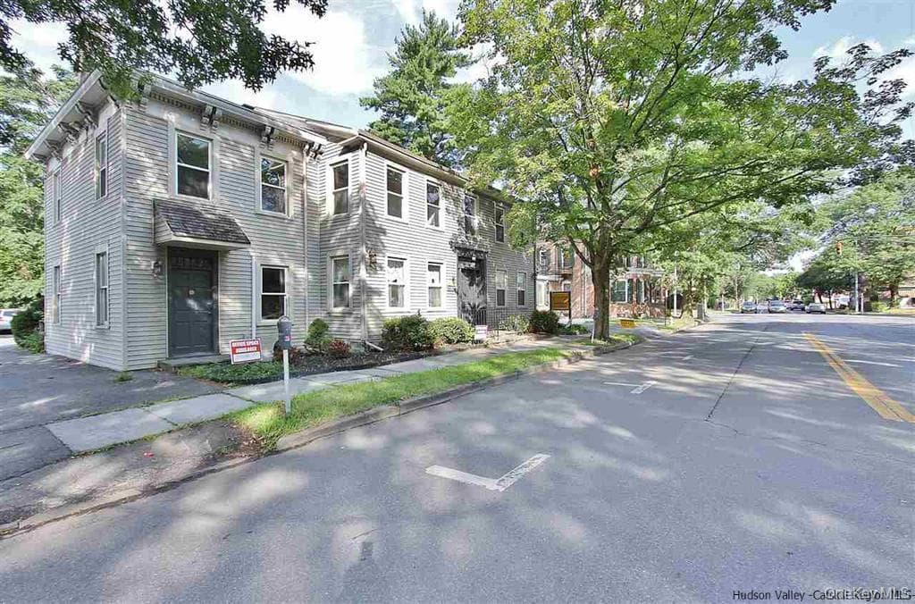 231 Clinton Avenue thumbnail 4