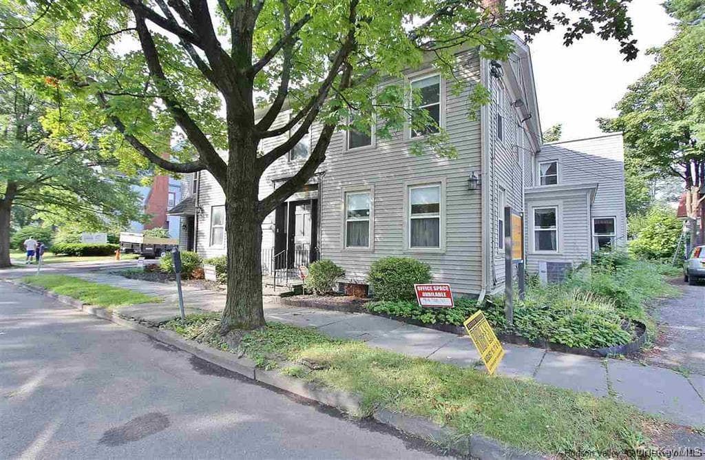 231 Clinton Avenue thumbnail 5