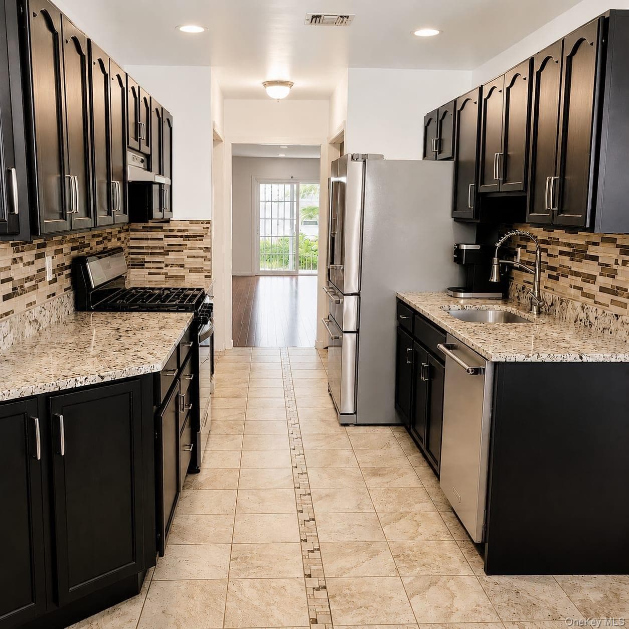 226 Westside Avenue Unit: B thumbnail 6