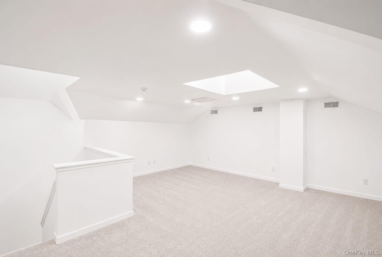 226 Westside Avenue Unit: B thumbnail 8