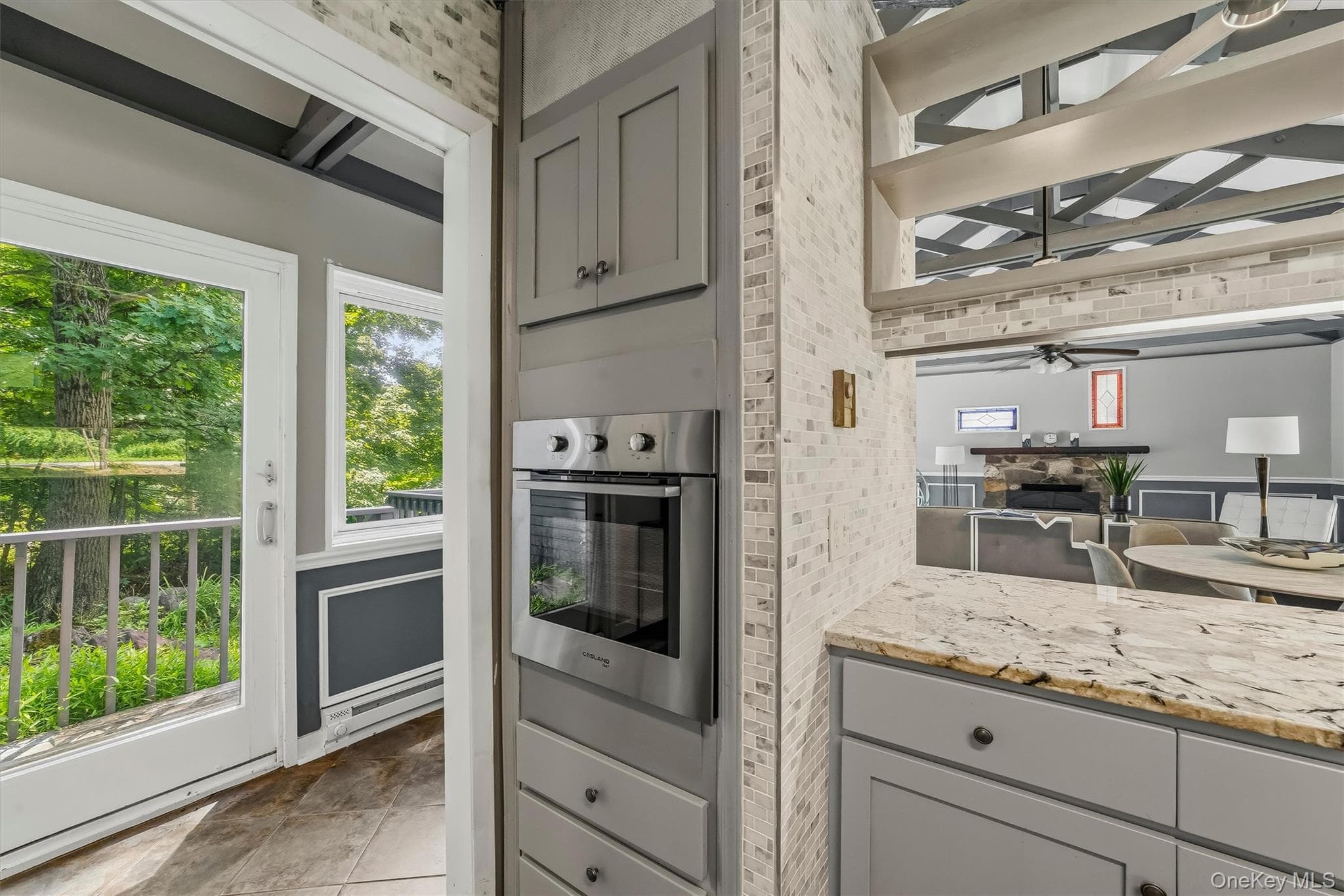 98 Mount Airy Road thumbnail 9