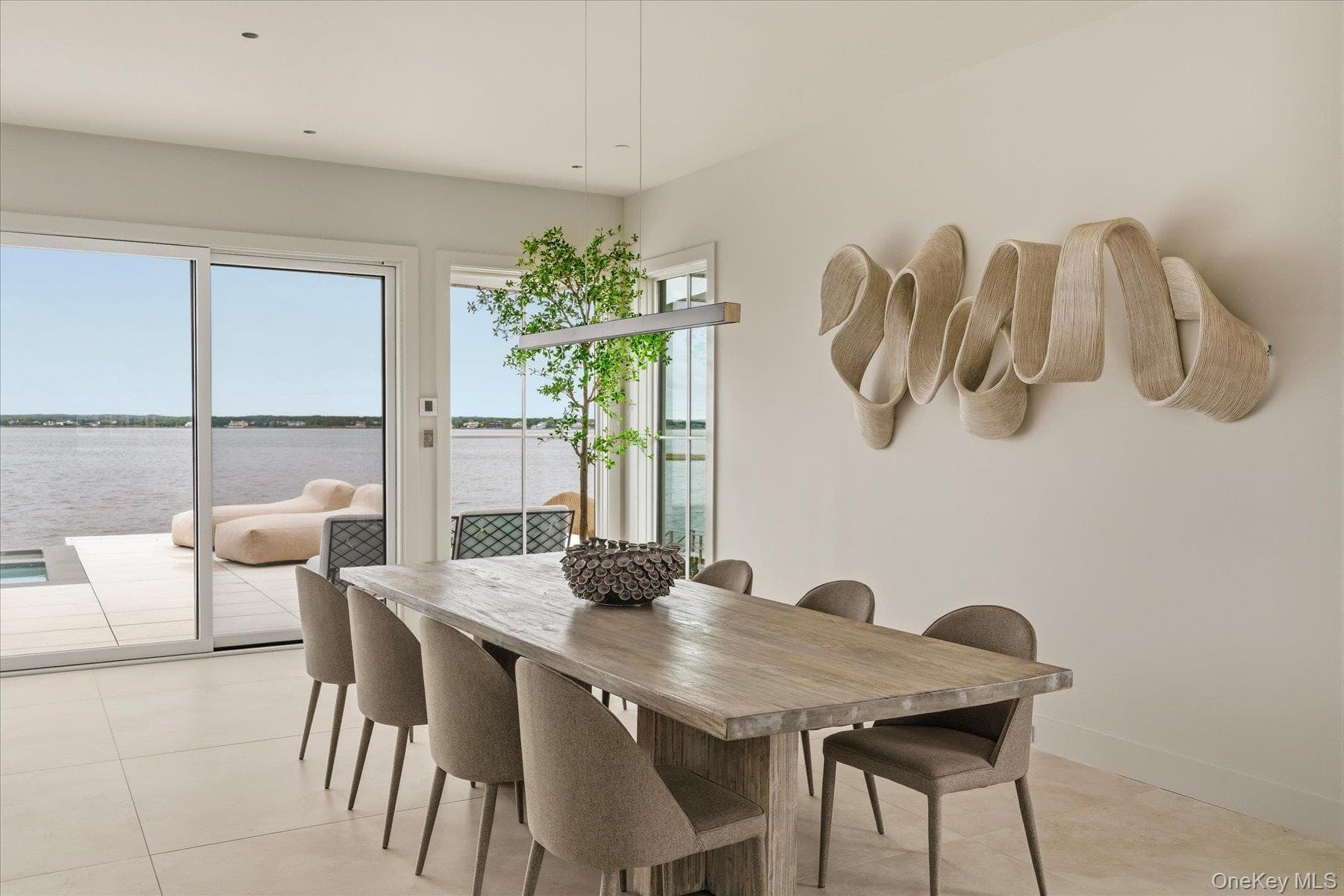 498 Dune Road thumbnail 11