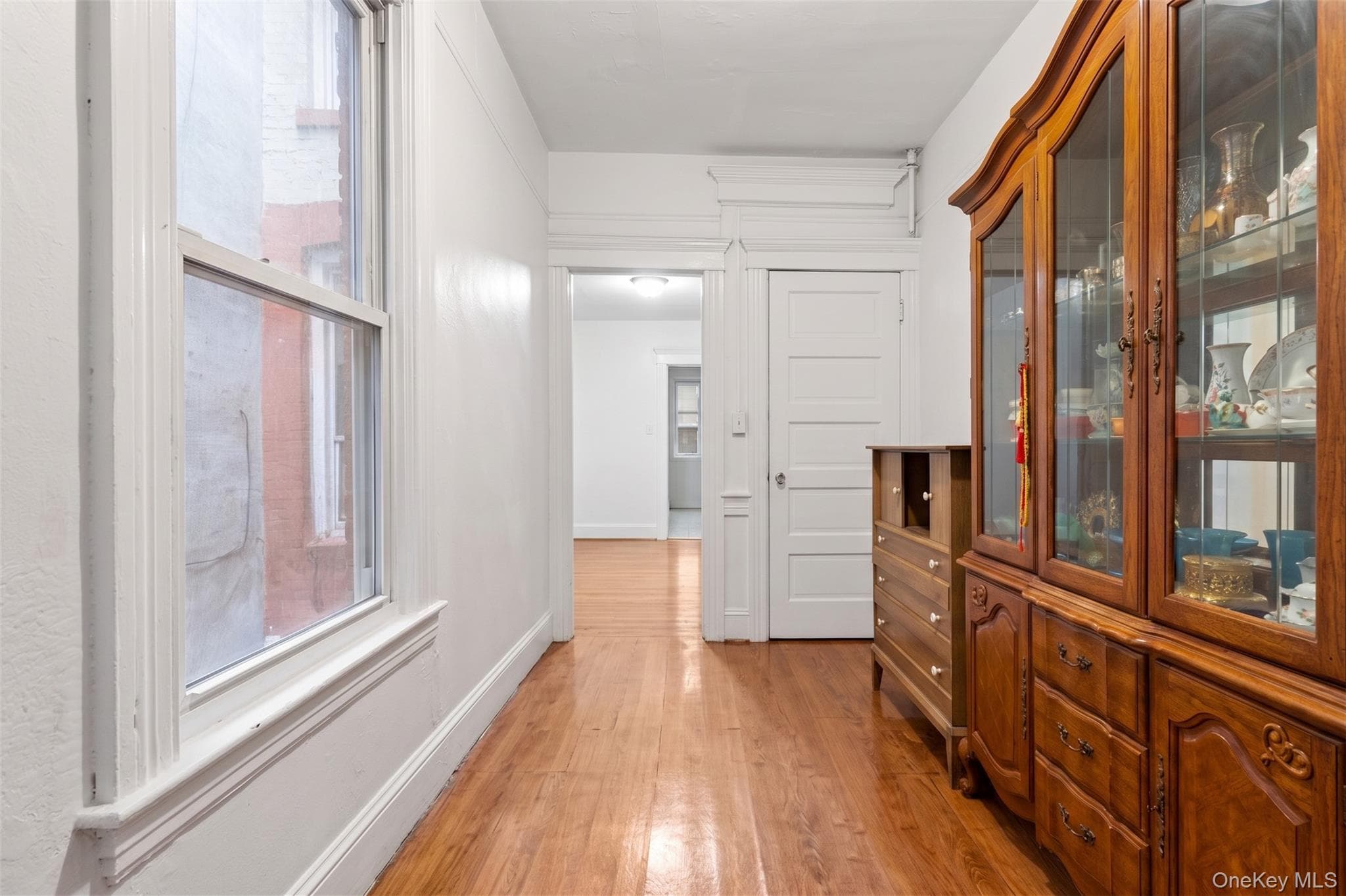 1822 Putnam Avenue thumbnail 5