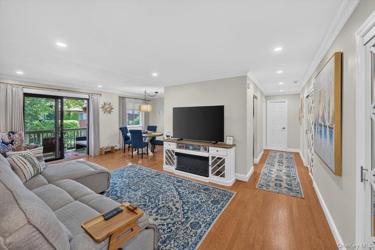 263 River Avenue Unit: 52 thumbnail 4