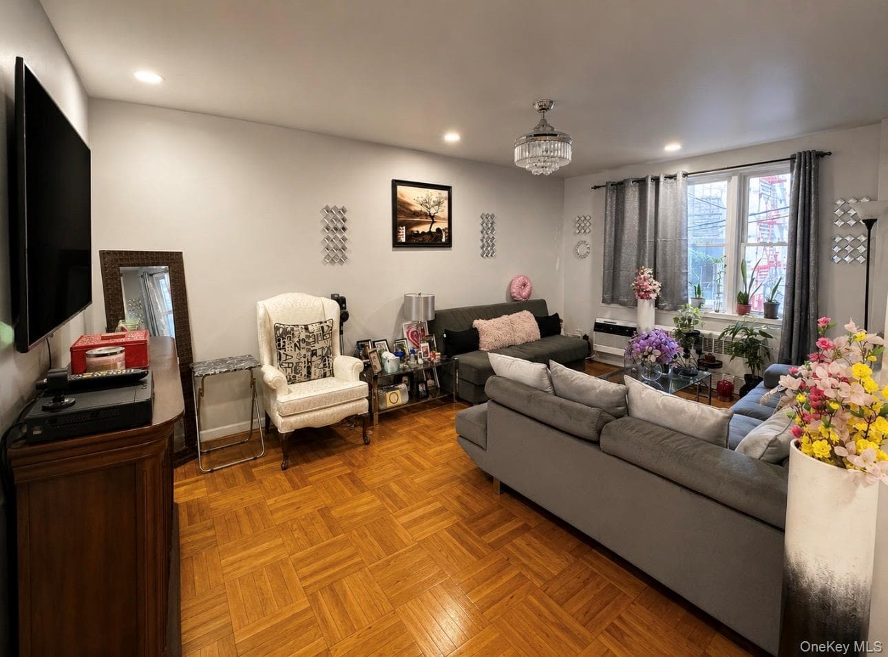 3520 Tryon Avenue Unit: 208 thumbnail 8