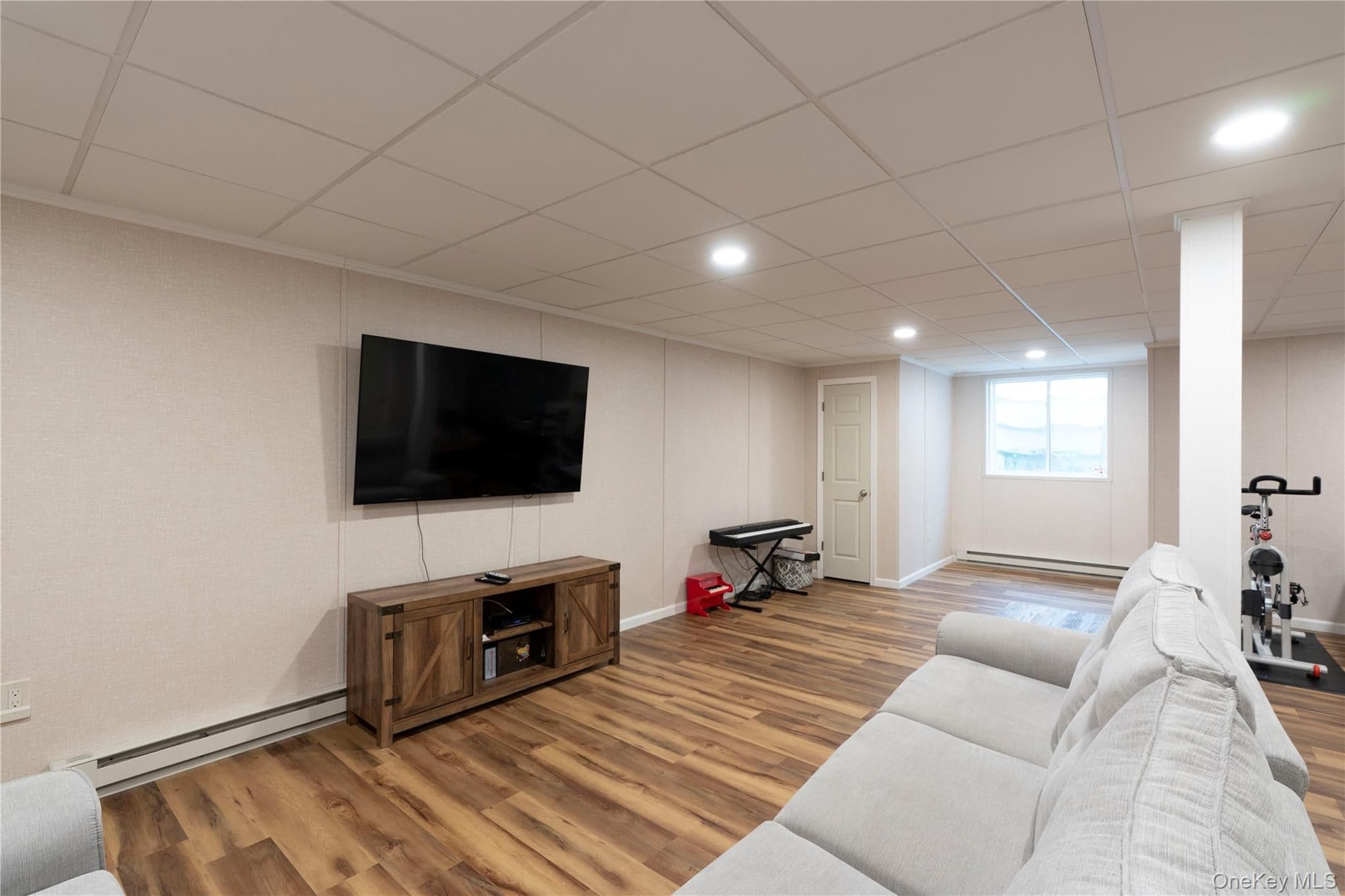 908 Huntington Drive thumbnail 25