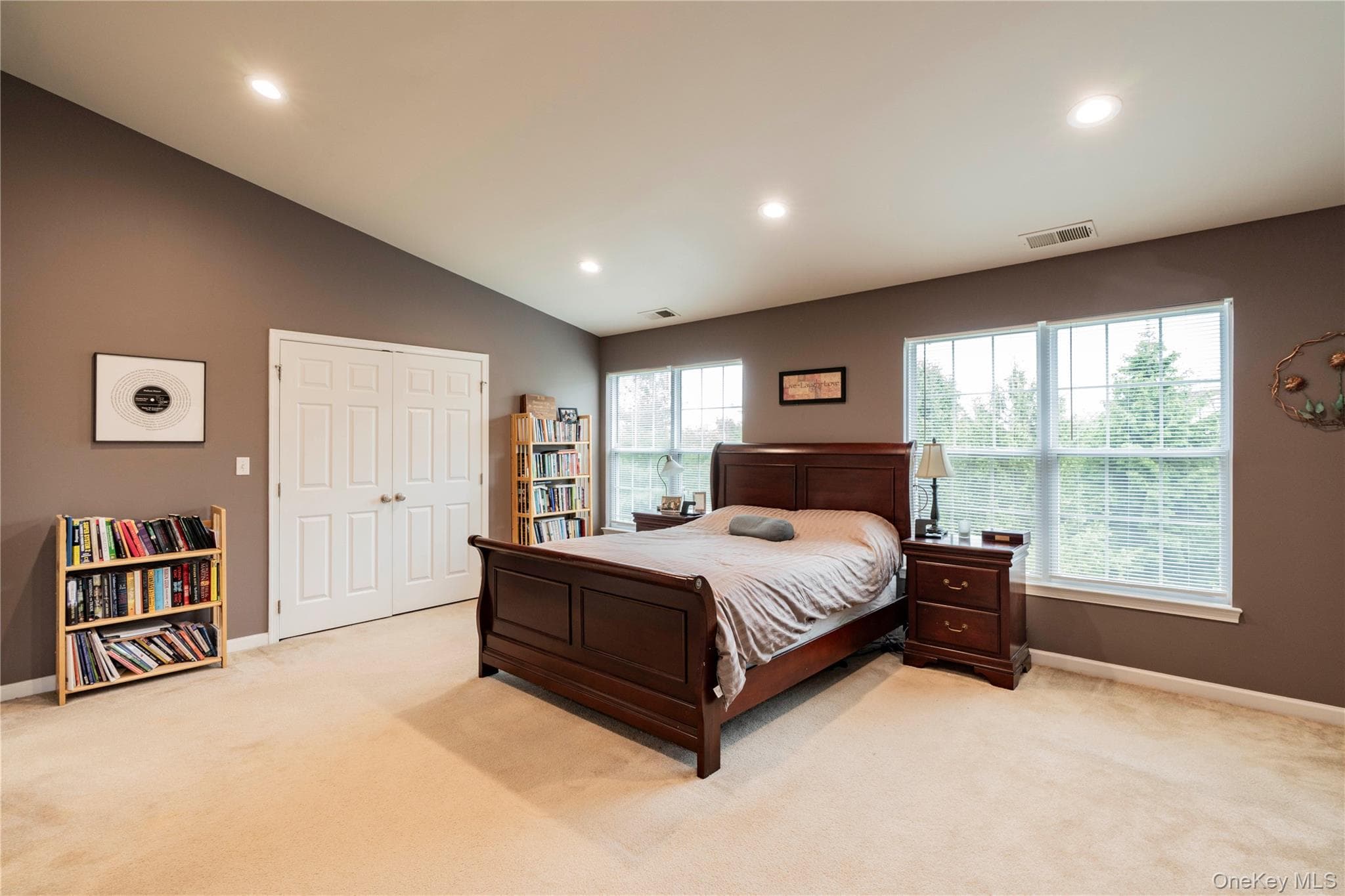 908 Huntington Drive thumbnail 10