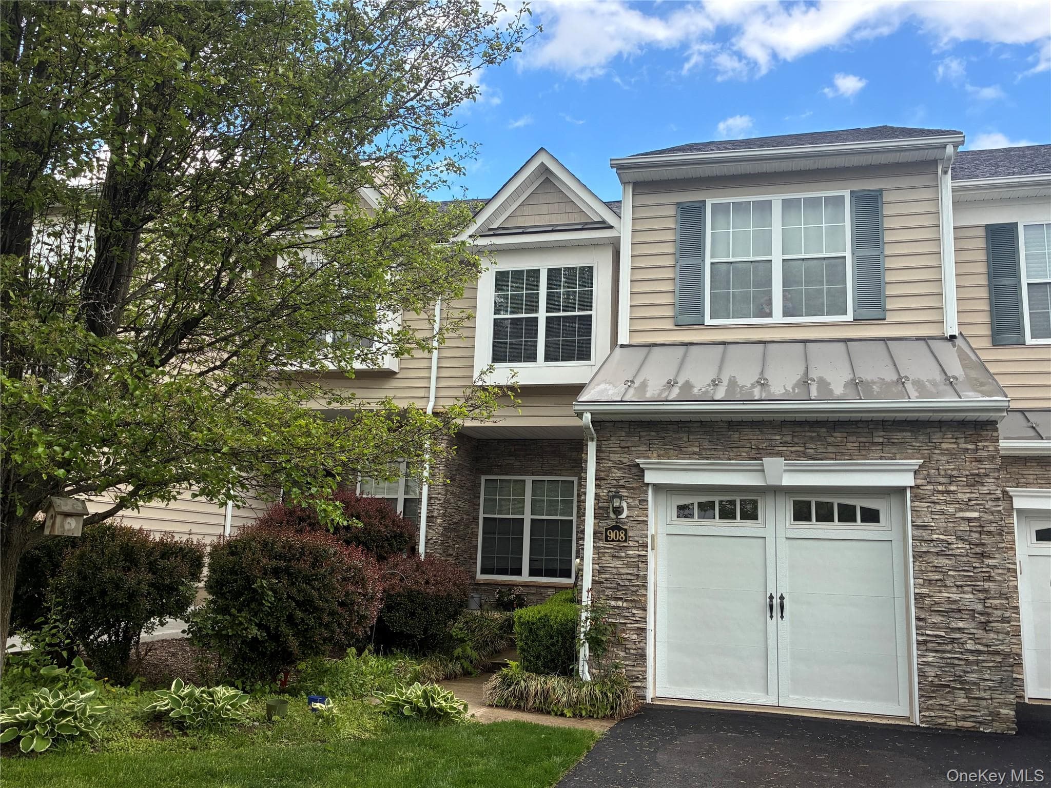 908 Huntington Drive thumbnail 3