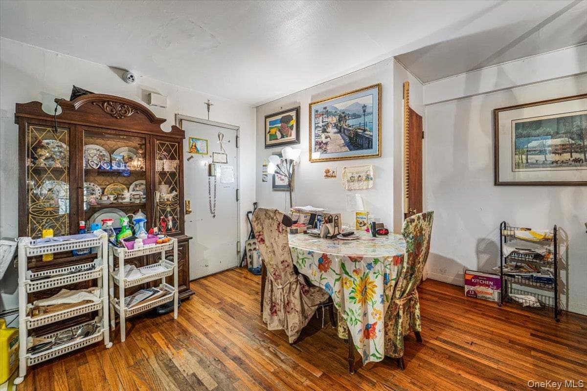 5915 Xenia Street thumbnail 4