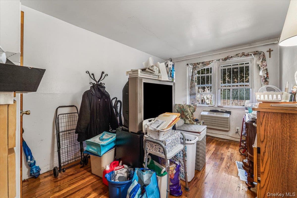 5915 Xenia Street thumbnail 7