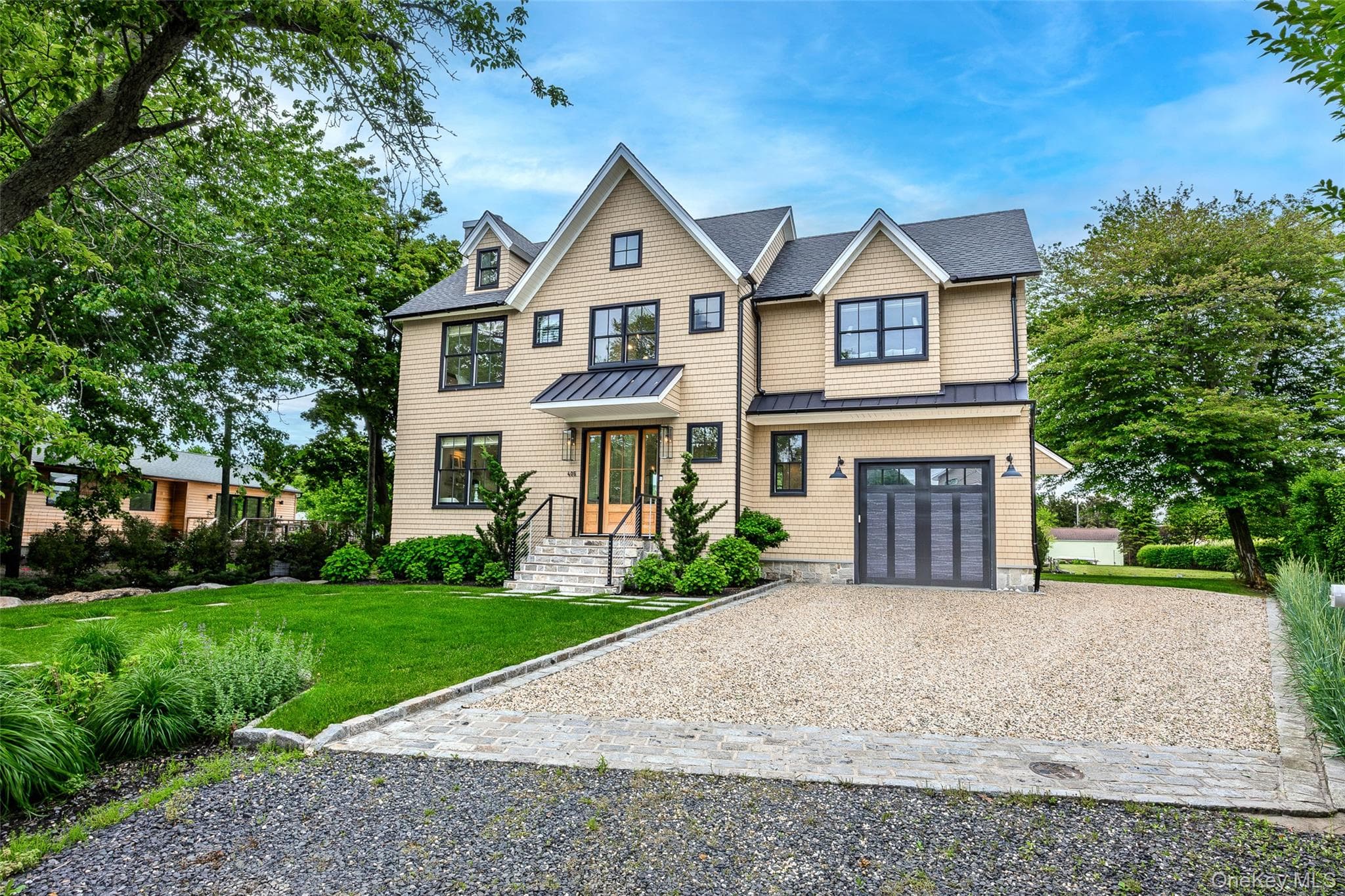 405 Williamsburgh Drive thumbnail 3