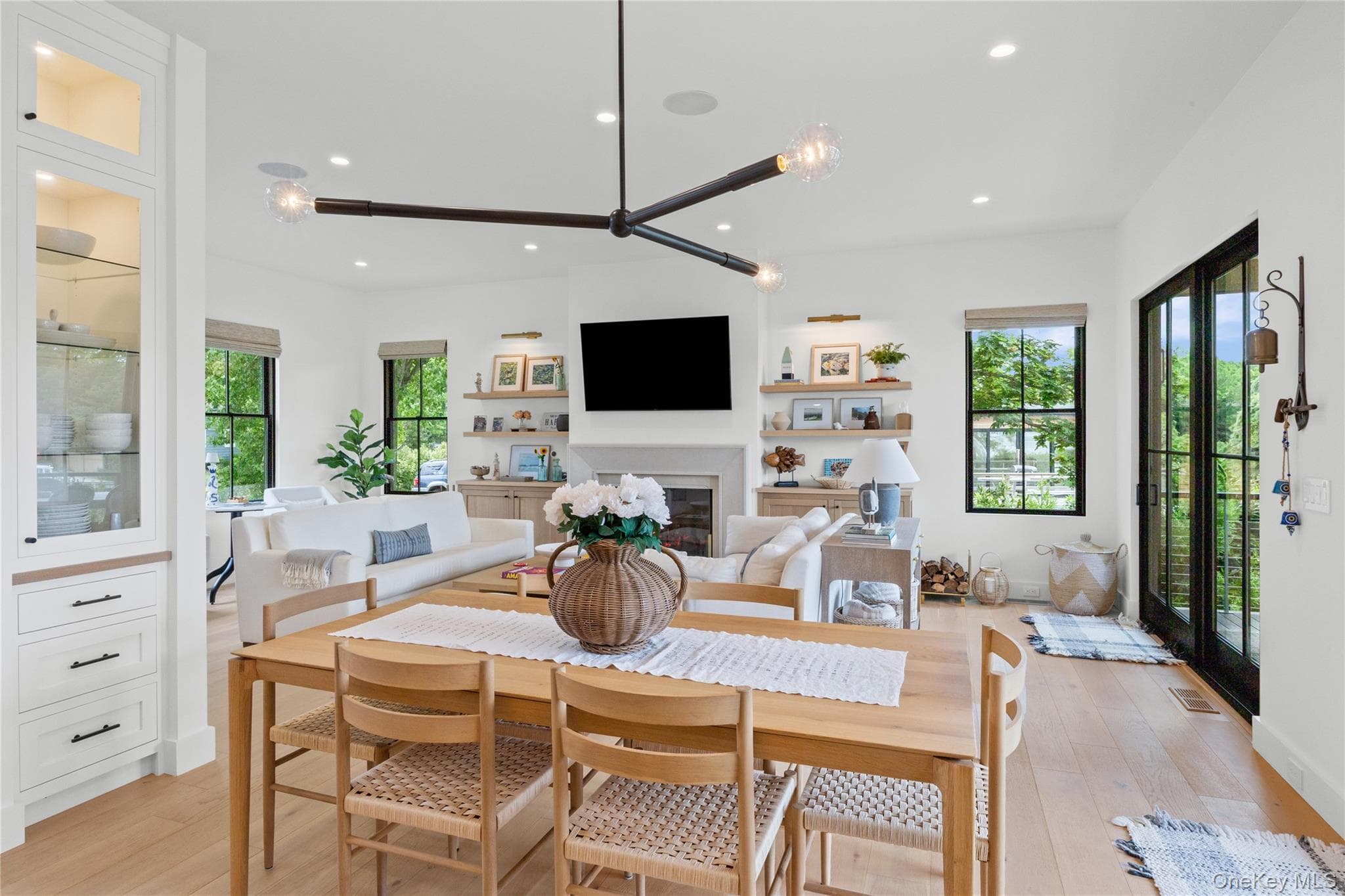 405 Williamsburgh Drive thumbnail 10