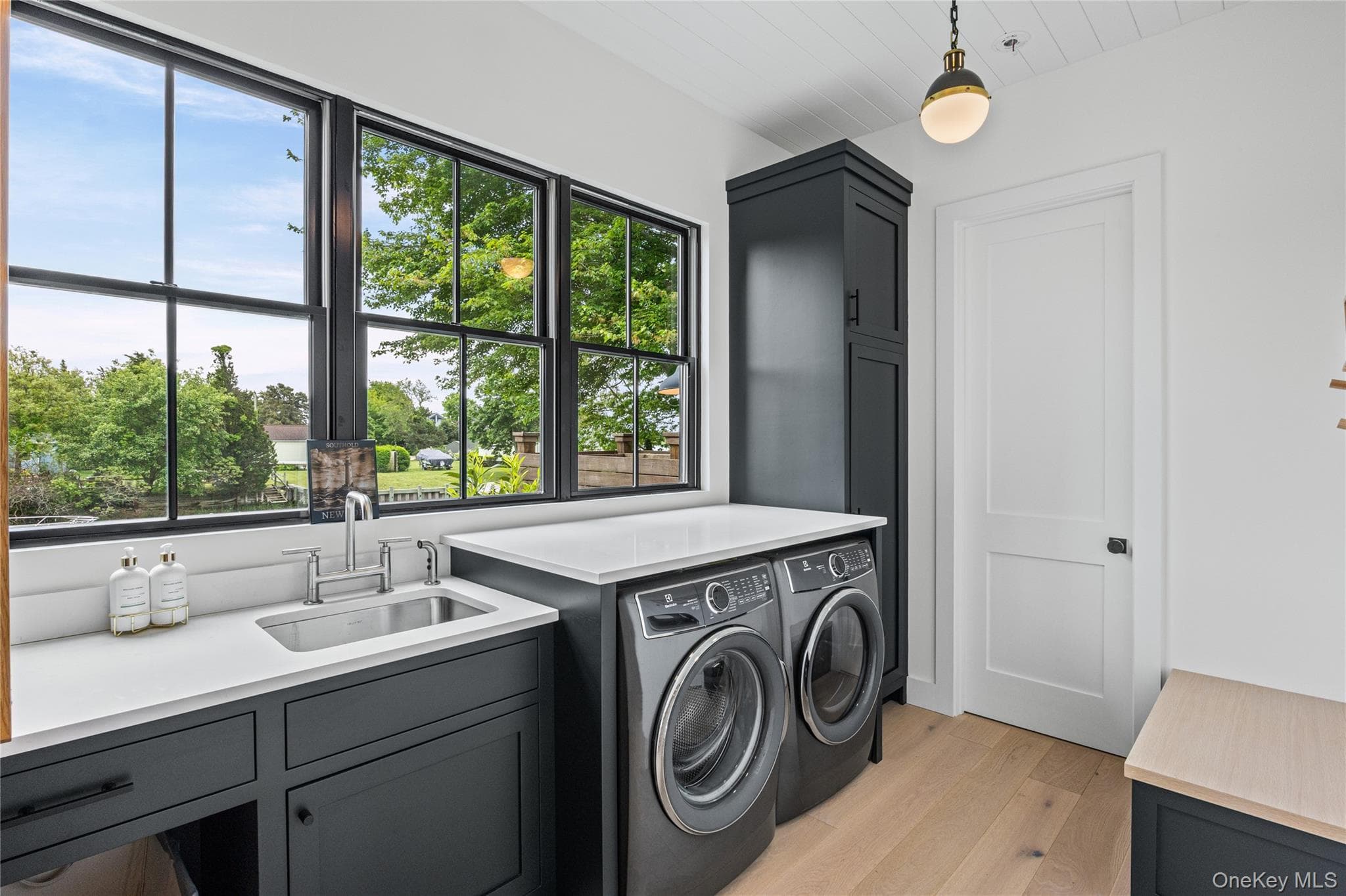 405 Williamsburgh Drive thumbnail 14
