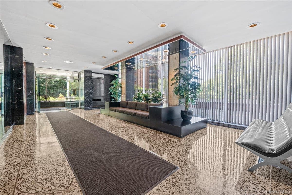 2621 Palisade Avenue Unit: 12C thumbnail 18