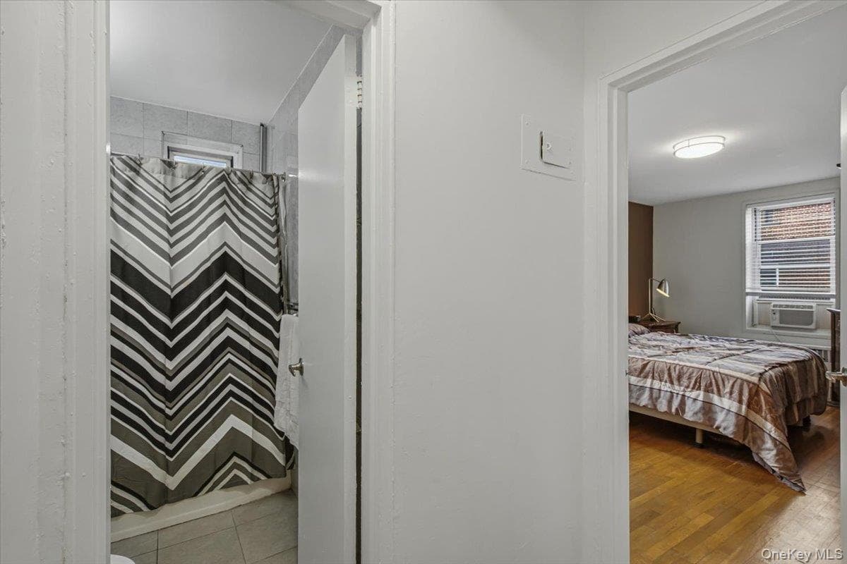 2107 Wallace Ave Wallace AVE Unit: 6A thumbnail 8