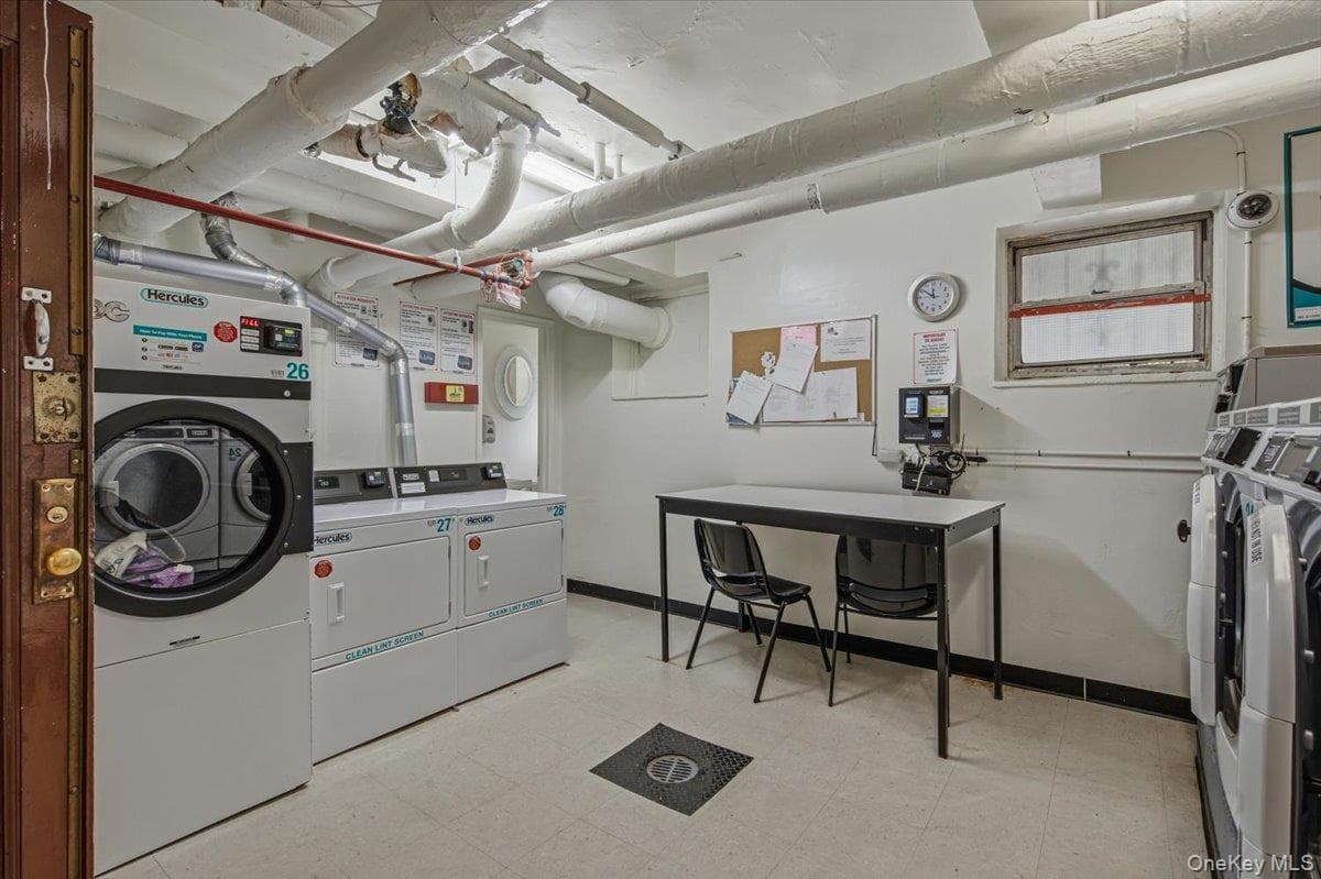 2107 Wallace Ave Wallace AVE Unit: 6A thumbnail 14
