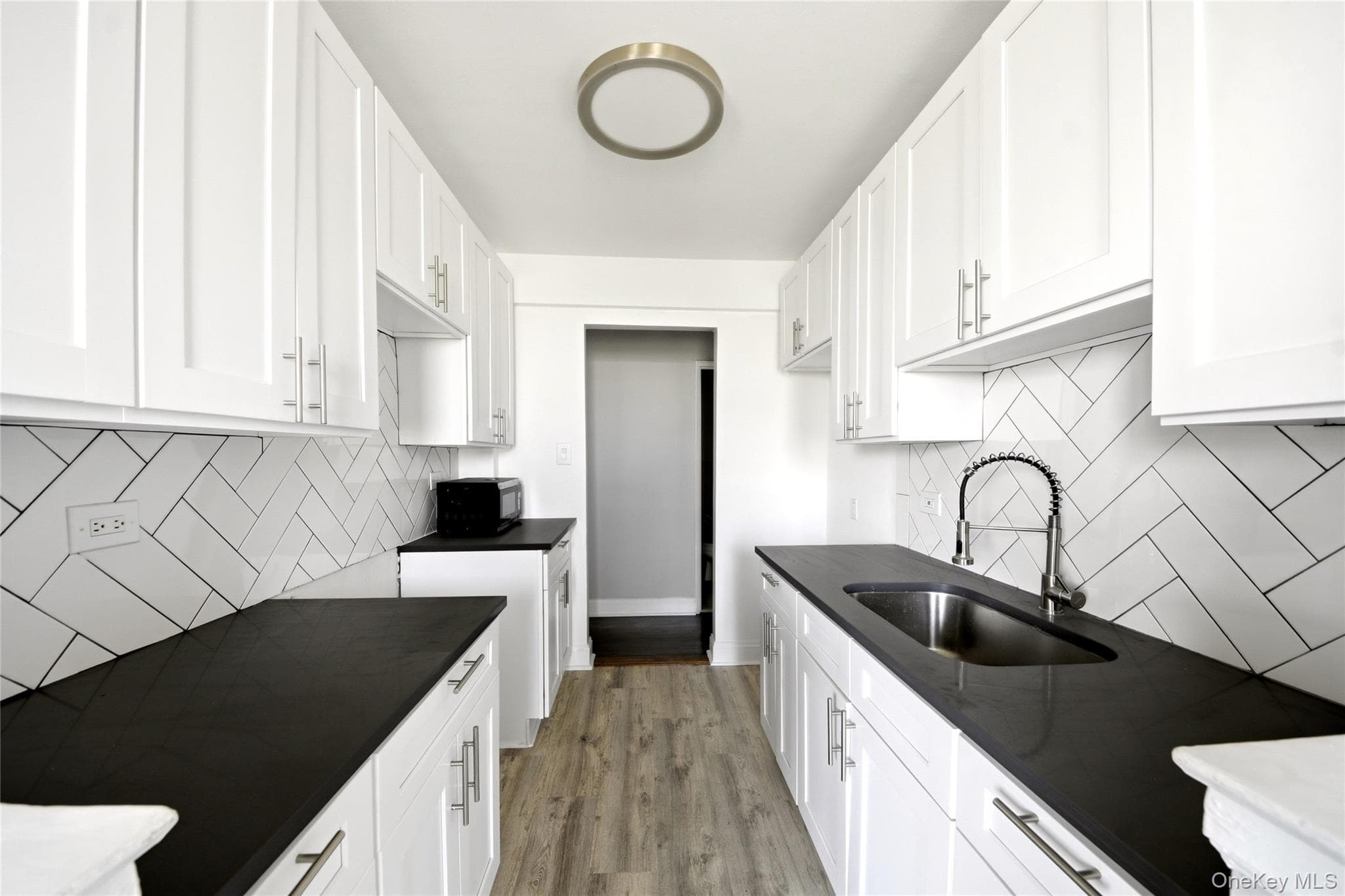 3531 Bronxwood AVE Unit: 5F thumbnail 4