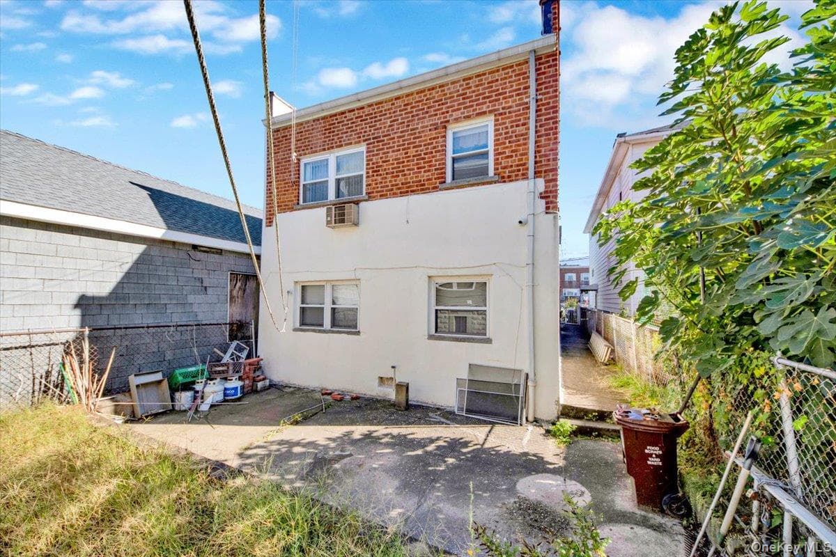 2877 Waterbury Avenue thumbnail 4