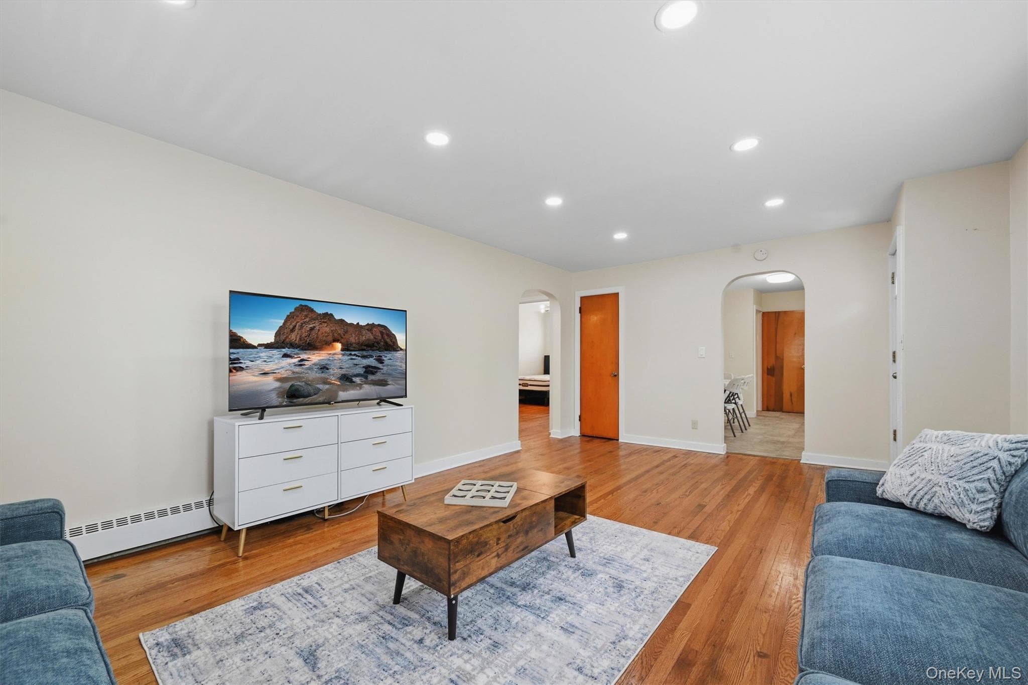 21 Hillside Avenue thumbnail 9