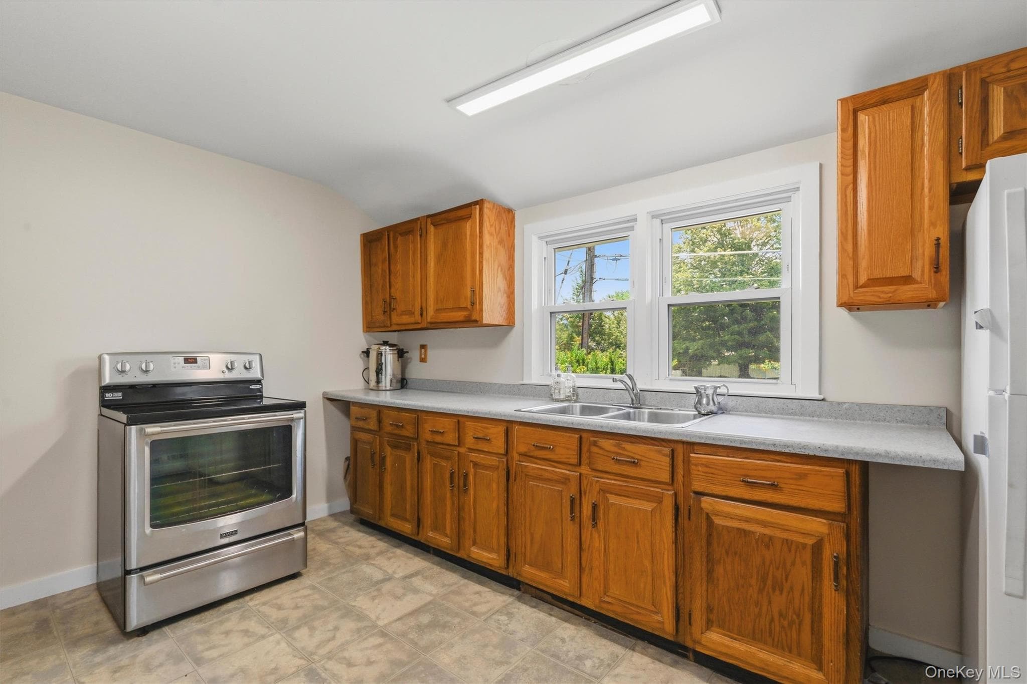 21 Hillside Avenue thumbnail 15