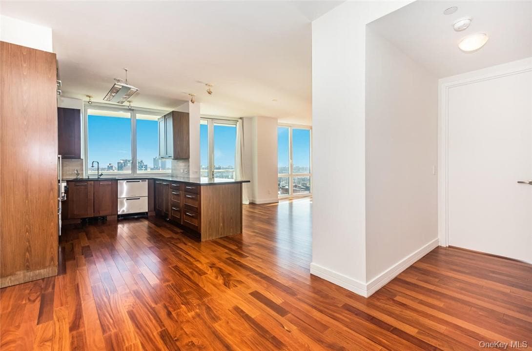 640 W 237th Street Unit: 11A thumbnail 10