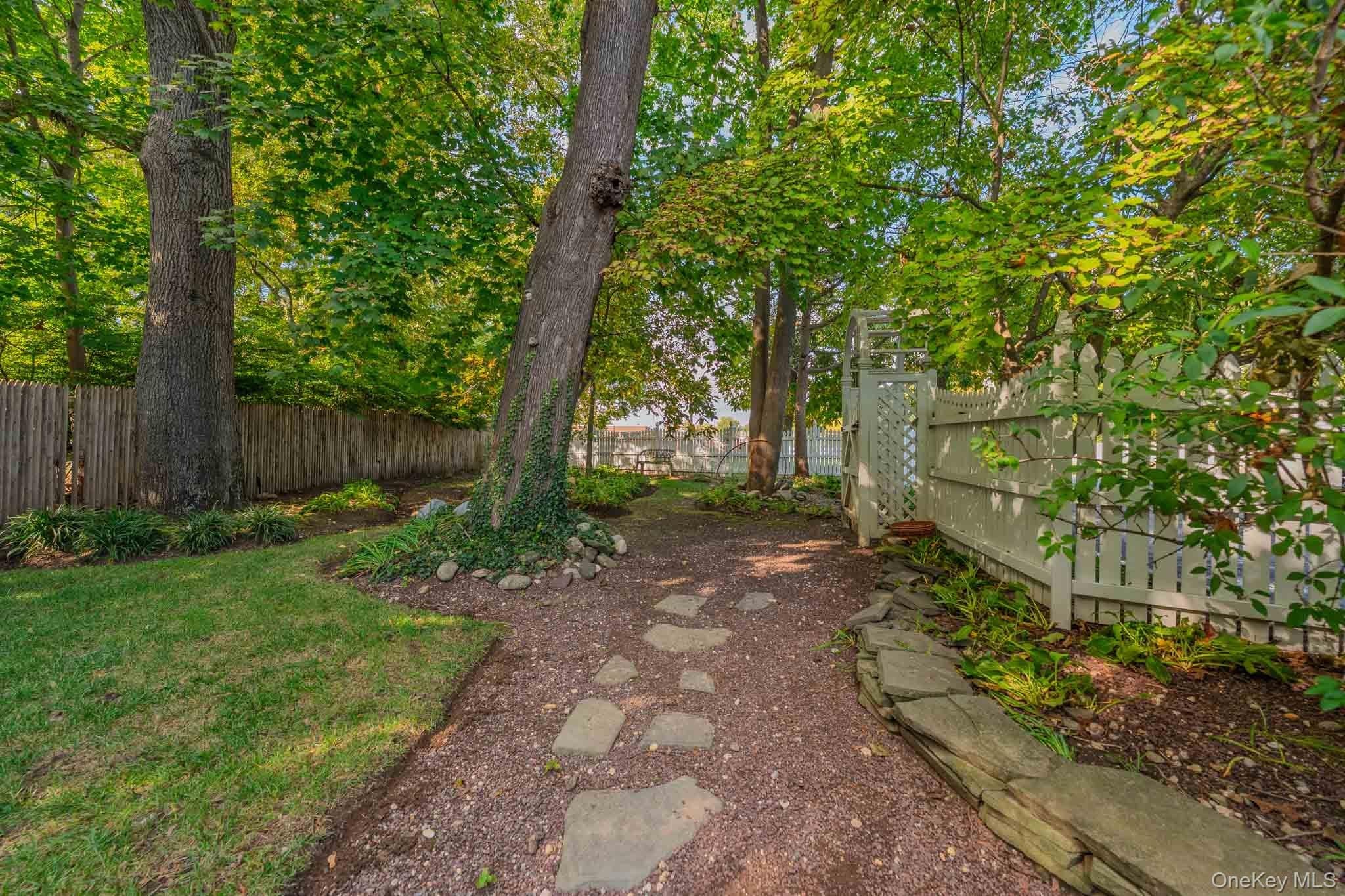 2 Charles Avenue thumbnail 19