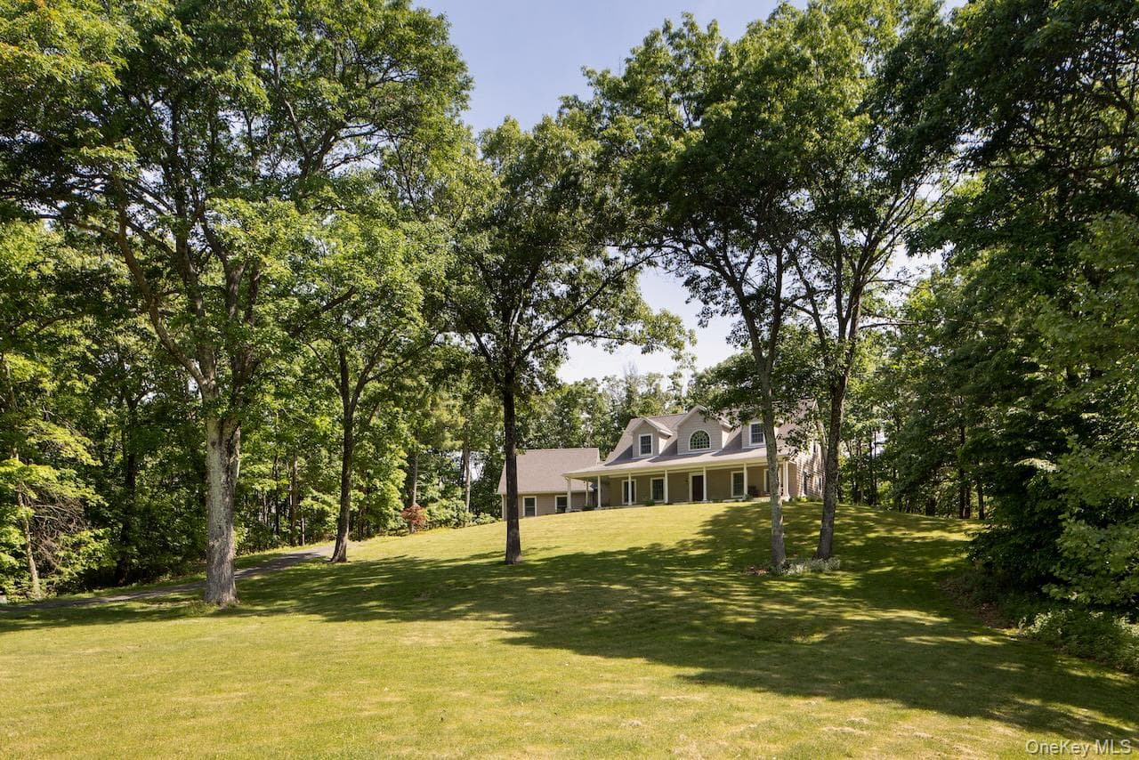 82 Maple Hill Lane, Pine Plains