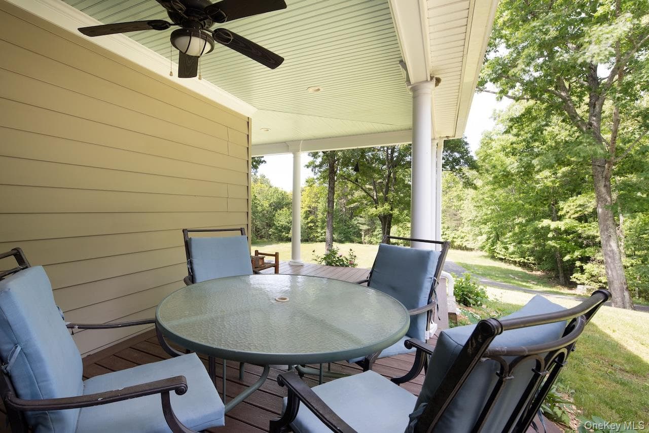 82 Maple Hill Lane thumbnail 11