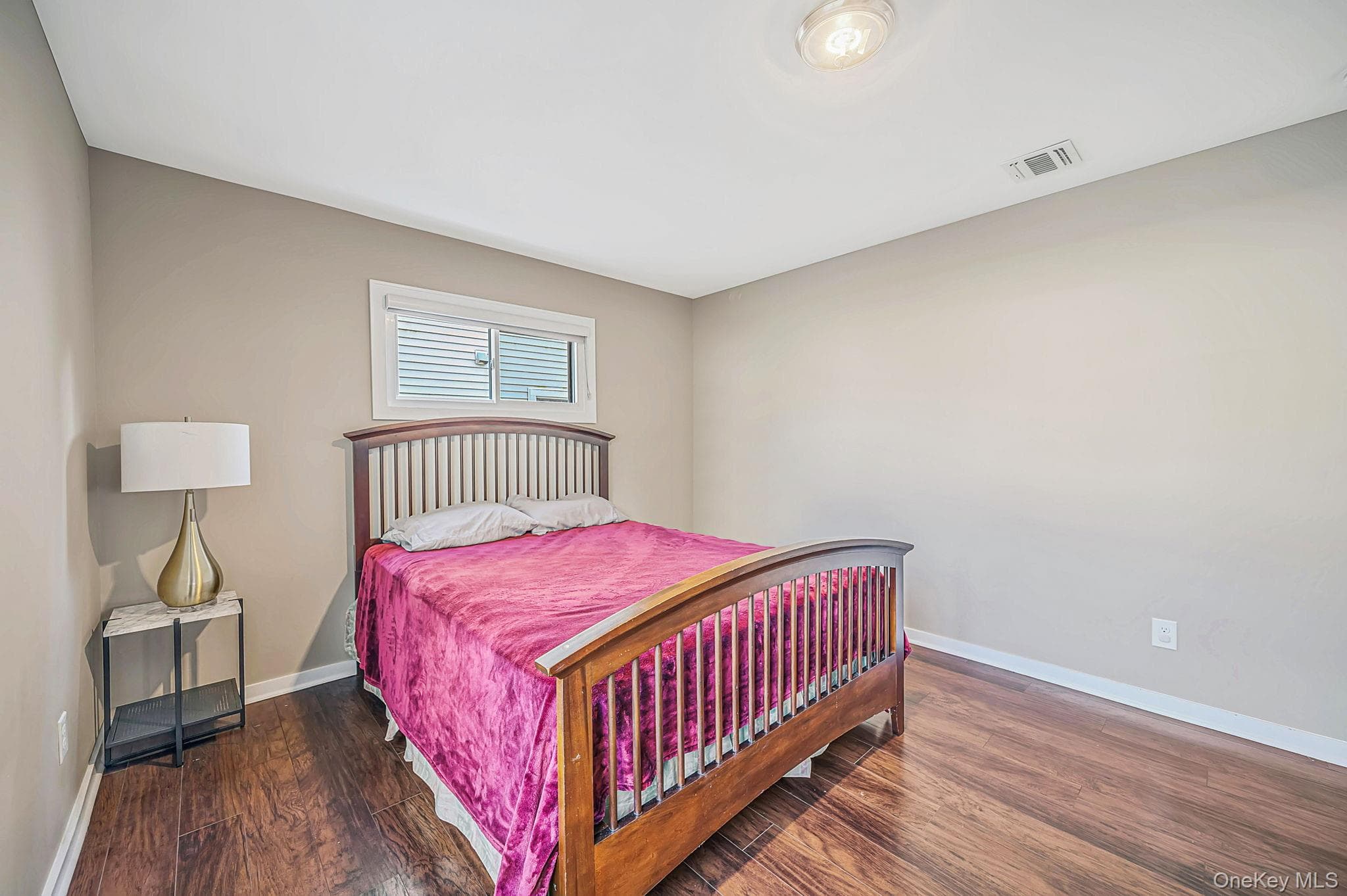 354 Seaford Avenue thumbnail 13