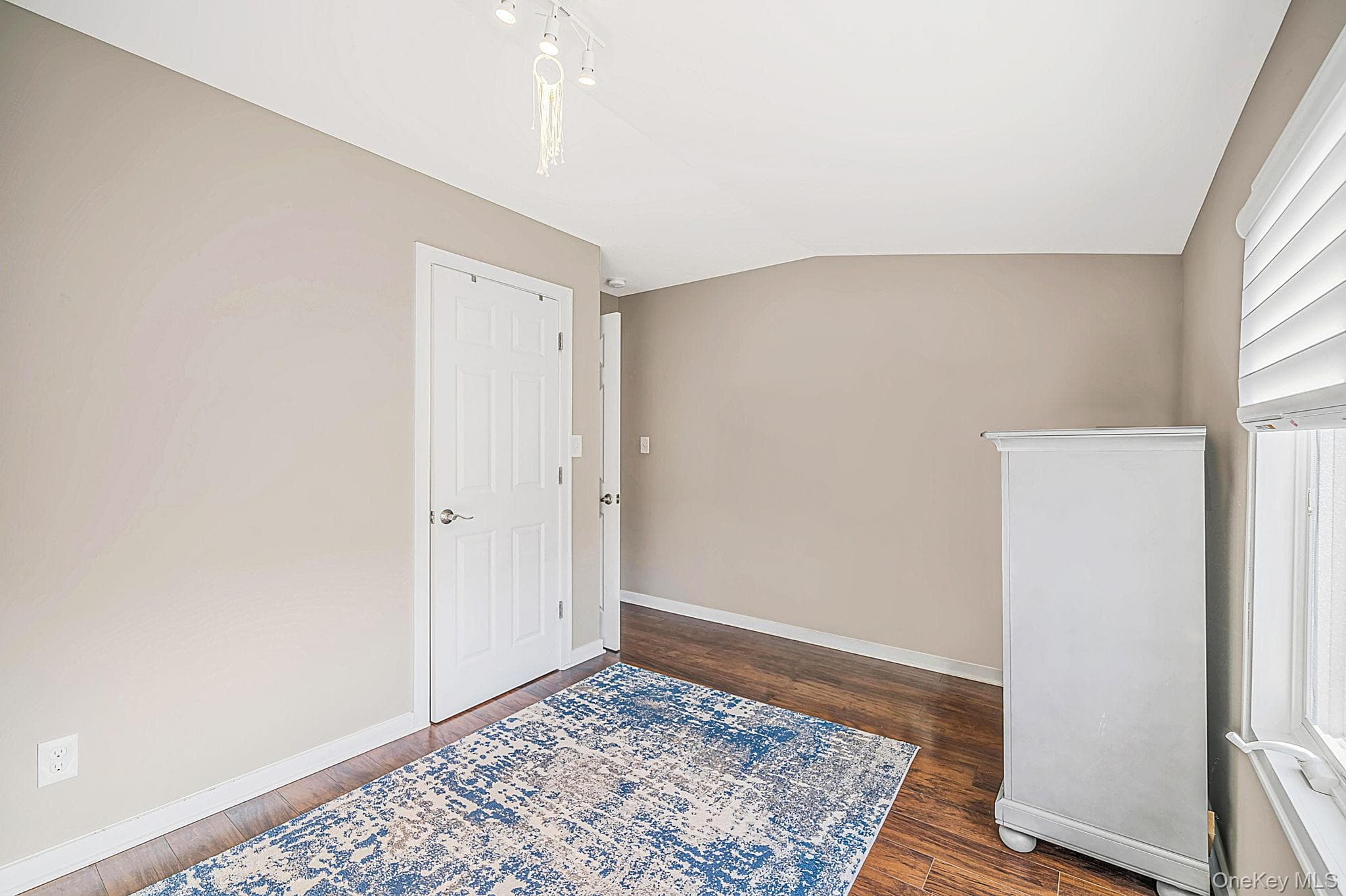 354 Seaford Avenue thumbnail 17