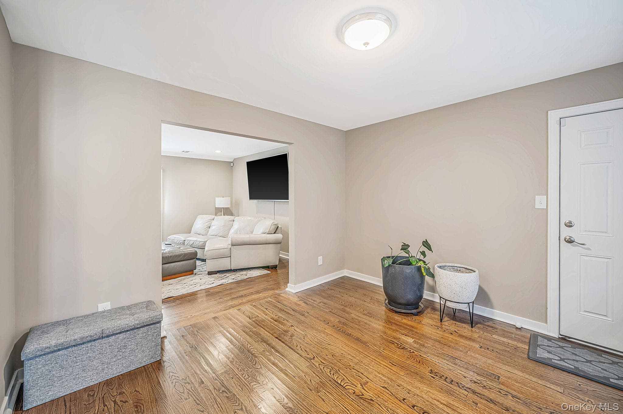 354 Seaford Avenue thumbnail 4
