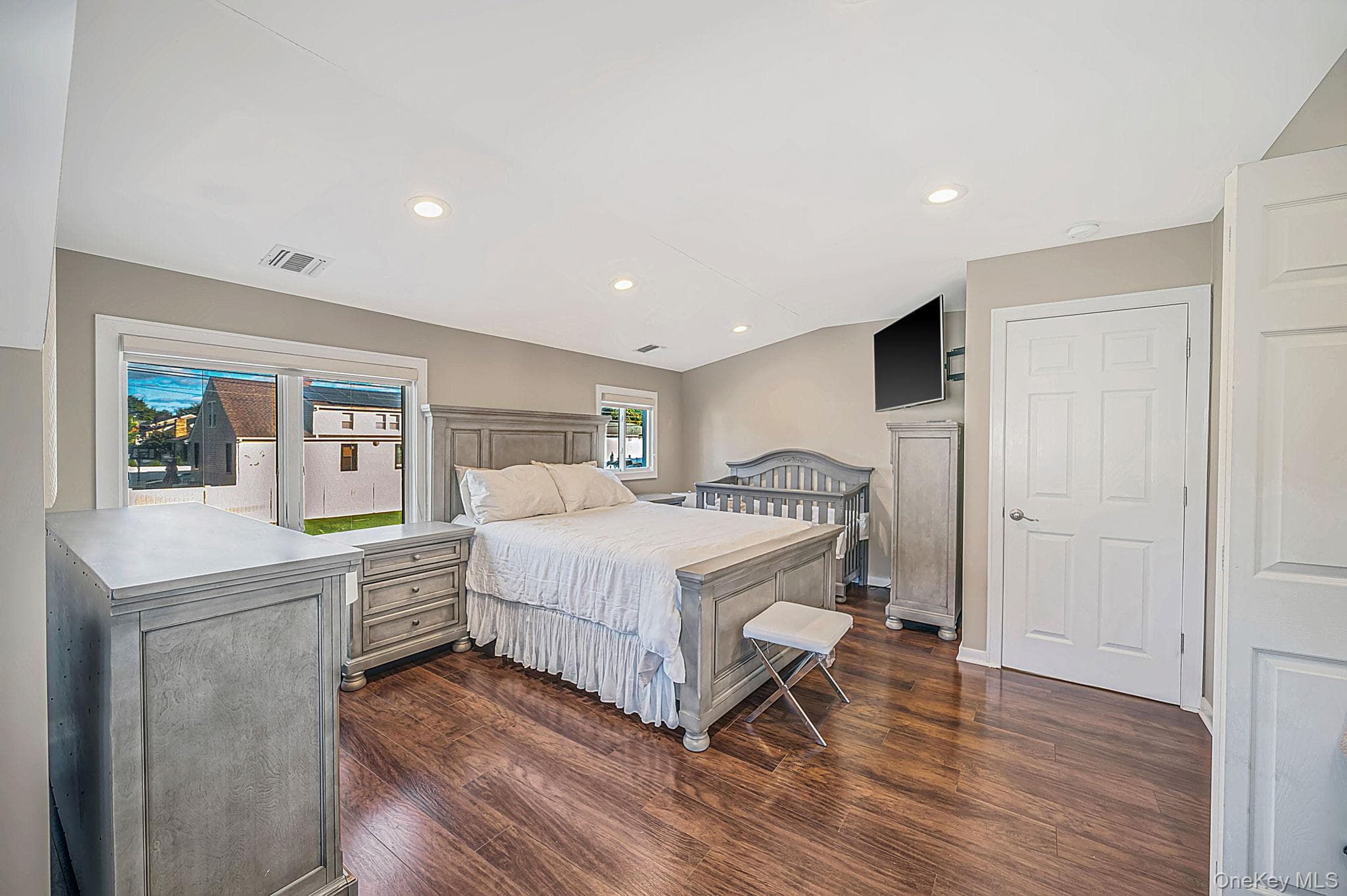 354 Seaford Avenue thumbnail 14