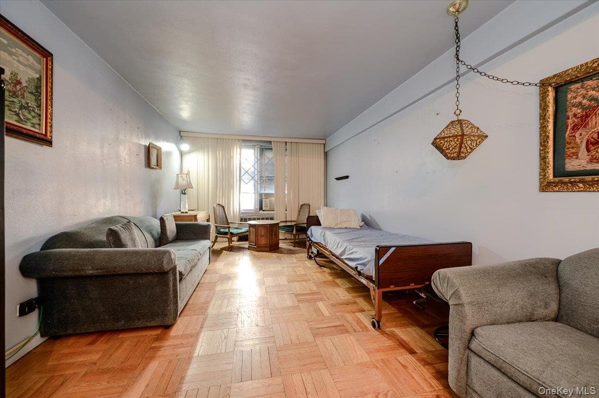 33-44 93rd Street Unit: 1-P thumbnail 4