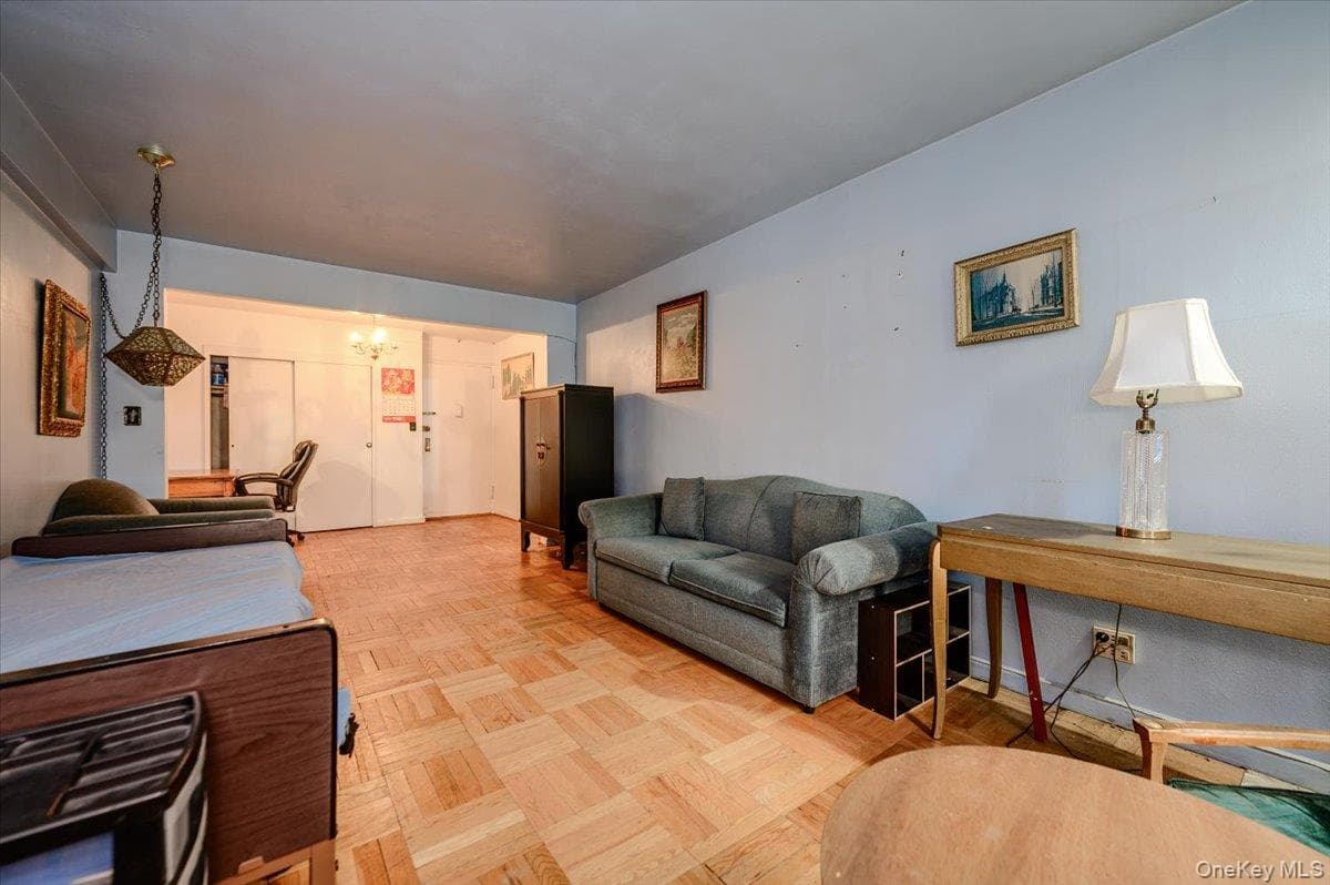 33-44 93rd Street Unit: 1-P thumbnail 5