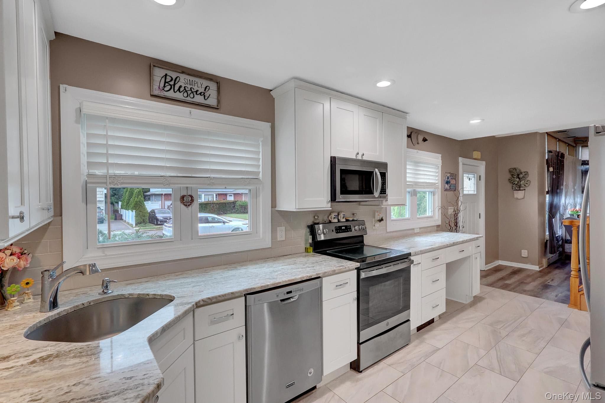 121 Wright Avenue thumbnail 13