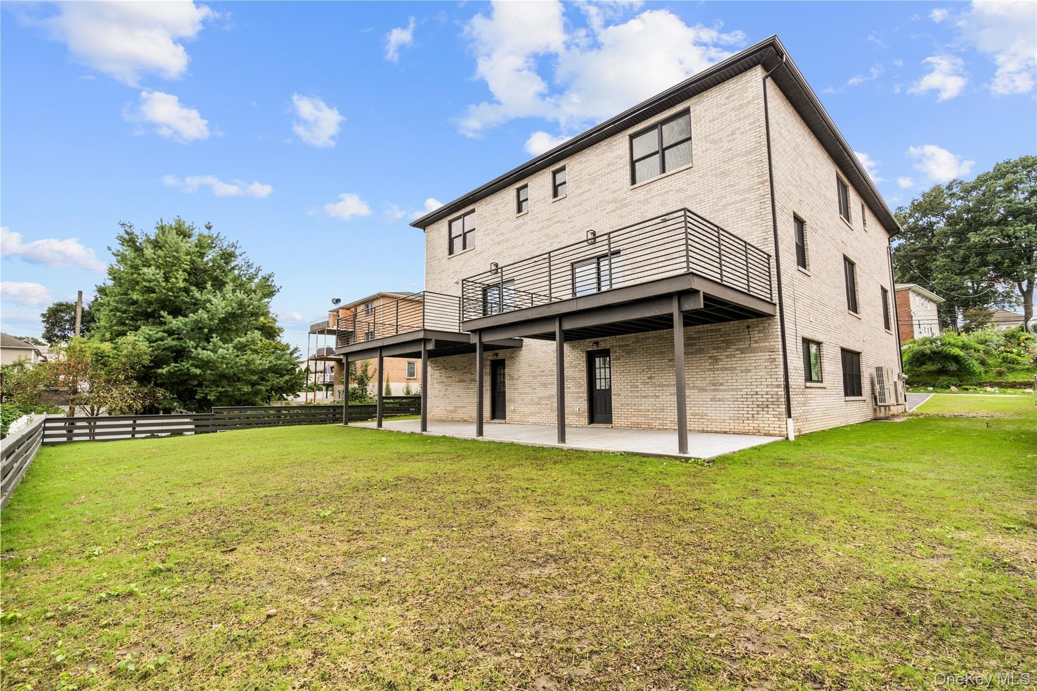 230 Trenchard Street thumbnail 48
