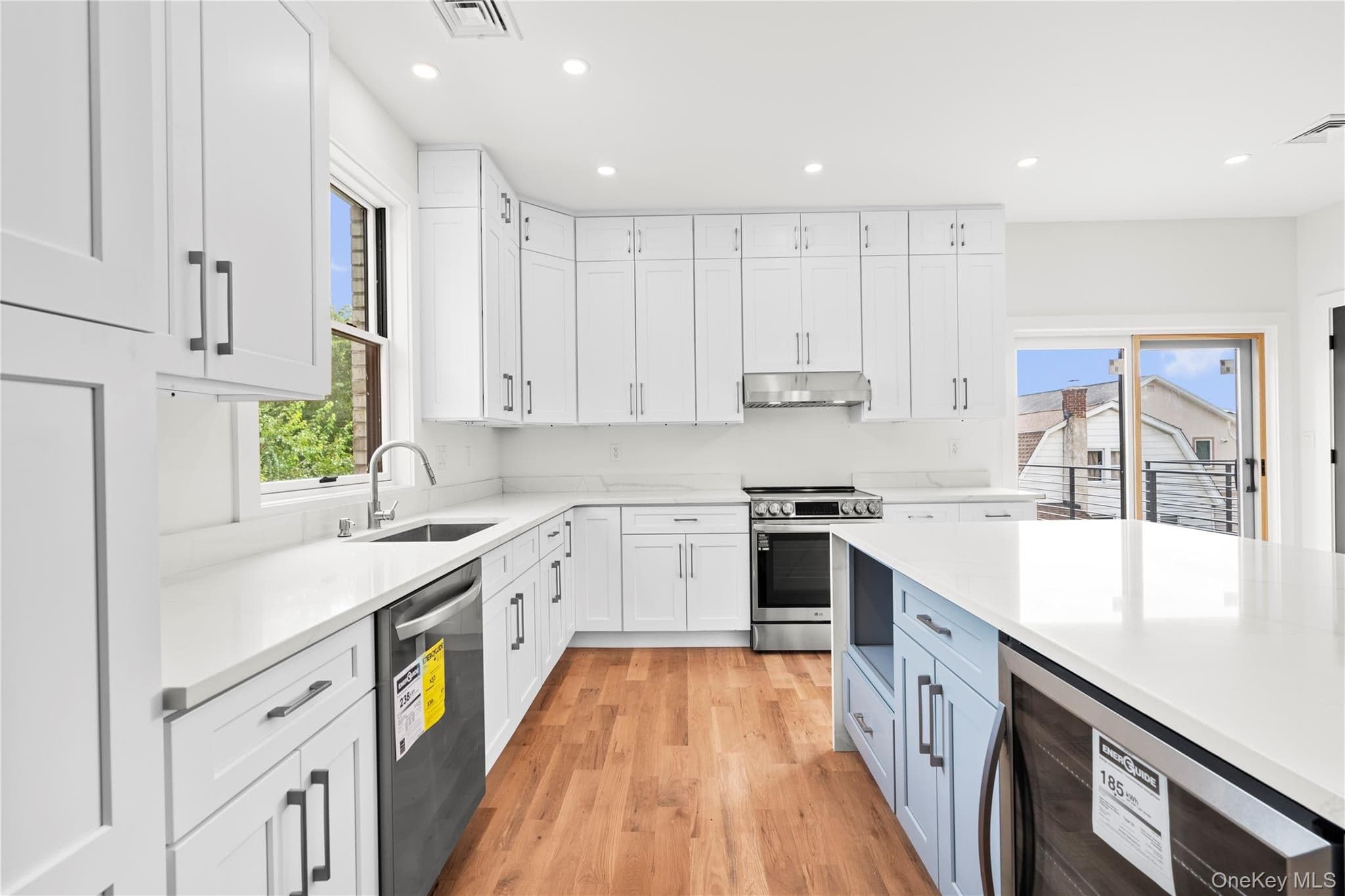 230 Trenchard Street thumbnail 10